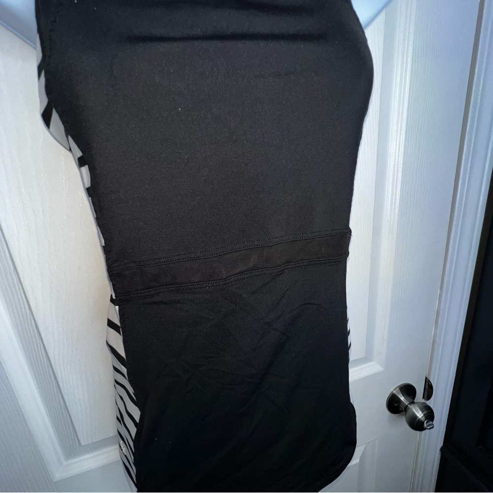 Athleta Women’s Small Stripe Ace Racer Tank Top Black White S Style 627030 Yoga - Picture 10 of 16